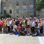 Groupe devant le Château de Vogüé